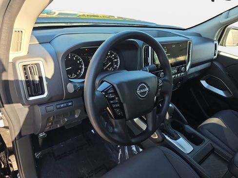 New 2027 Nissan Frontier SV RWD image 15