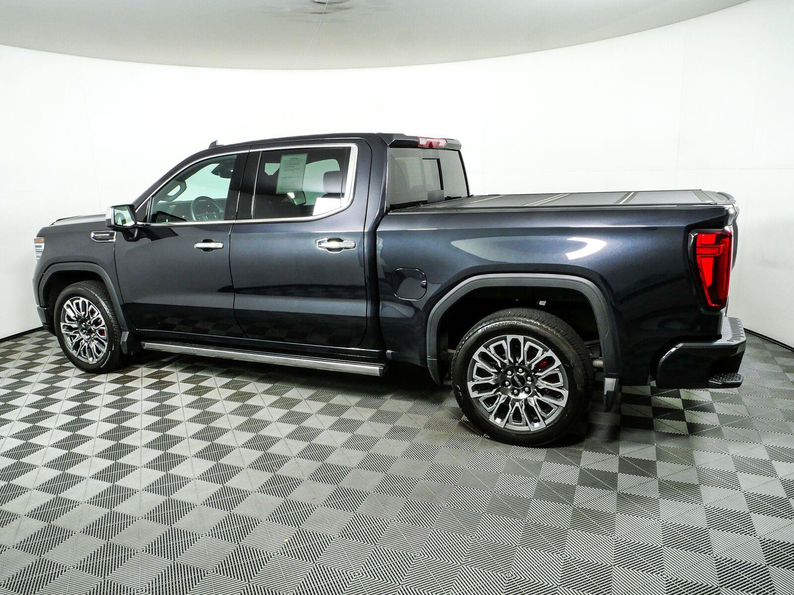 Used 2024 GMC Sierra 1500 Denali Ultimate AWD/4WD image 31