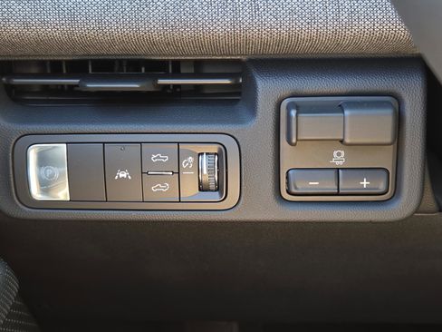 New 2026 GMC Sierra EV Elevation image 17