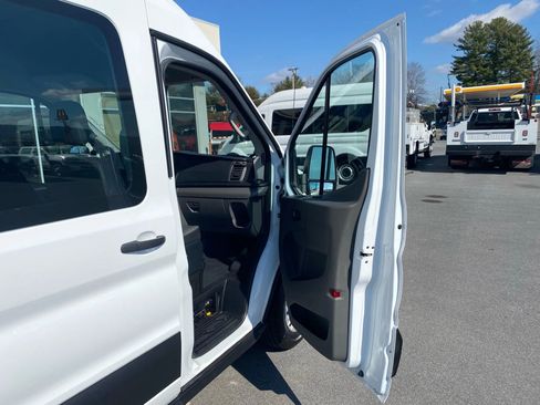 Used 2022 Ford Transit 350 XLT image 18