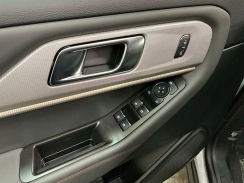 New 2026 Ford Explorer Active image 16