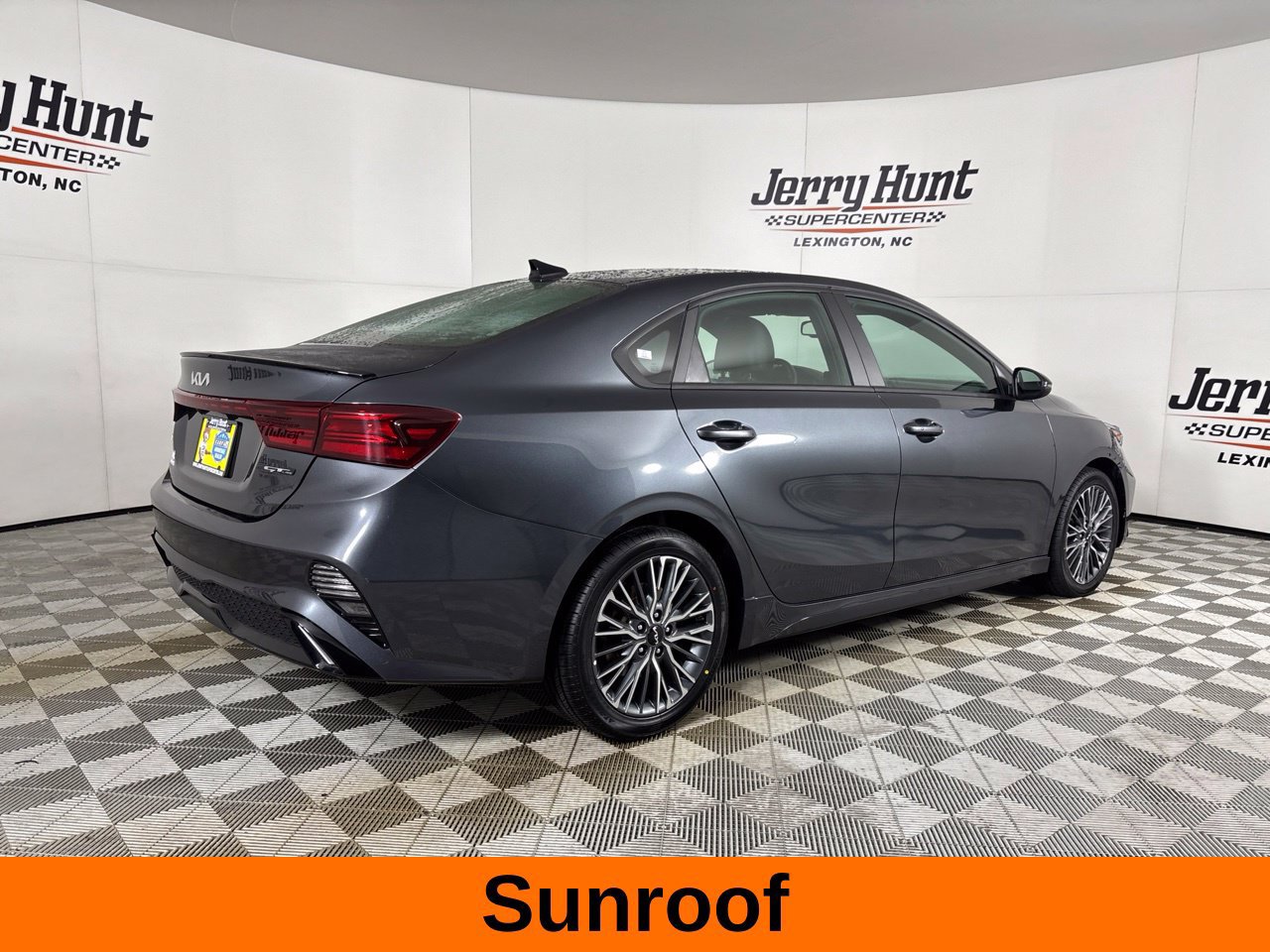 Used 2024 Kia Forte GT-Line w/ GT-Line Premium Package FWD image 6