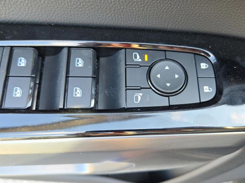 New 2026 Nissan Pathfinder SL FWD image 33
