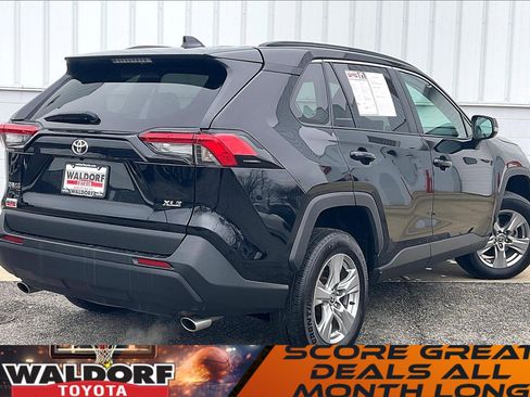 Used 2024 Toyota RAV4 XLE image 17