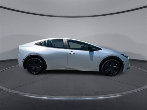 Certified 2025 Toyota Prius LE FWD image 1