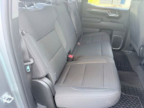 Used 2023 Chevrolet Silverado 1500 LT AWD/4WD image 34