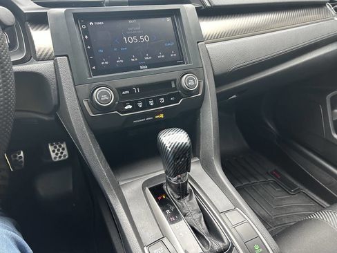 Used 2017 Honda Civic Sport image 18