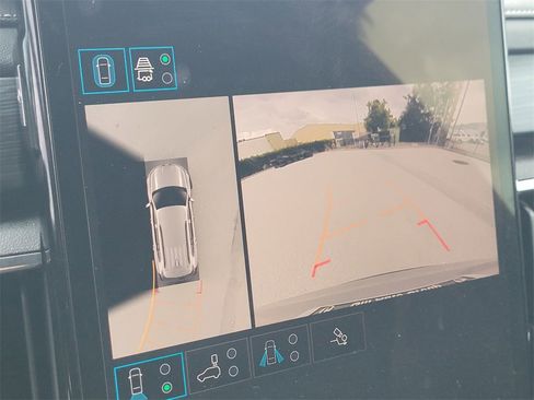 Used 2025 GMC Acadia Elevation image 18