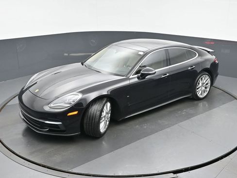 Used 2018 Porsche Panamera 4S w/ Premium Package Plus image 33