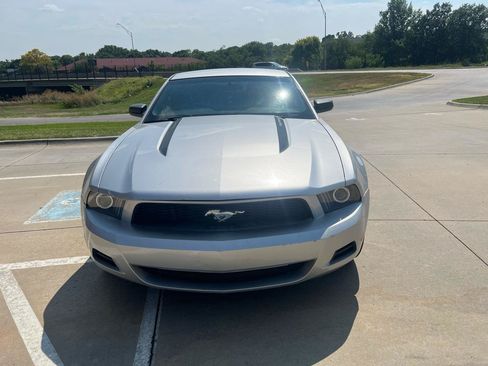 Used 2011 Ford Mustang Coupe w/ 101A Rapid Spec Order Code RWD image 3