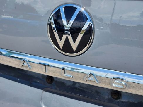 Used 2021 Volkswagen Atlas Cross Sport SE image 13