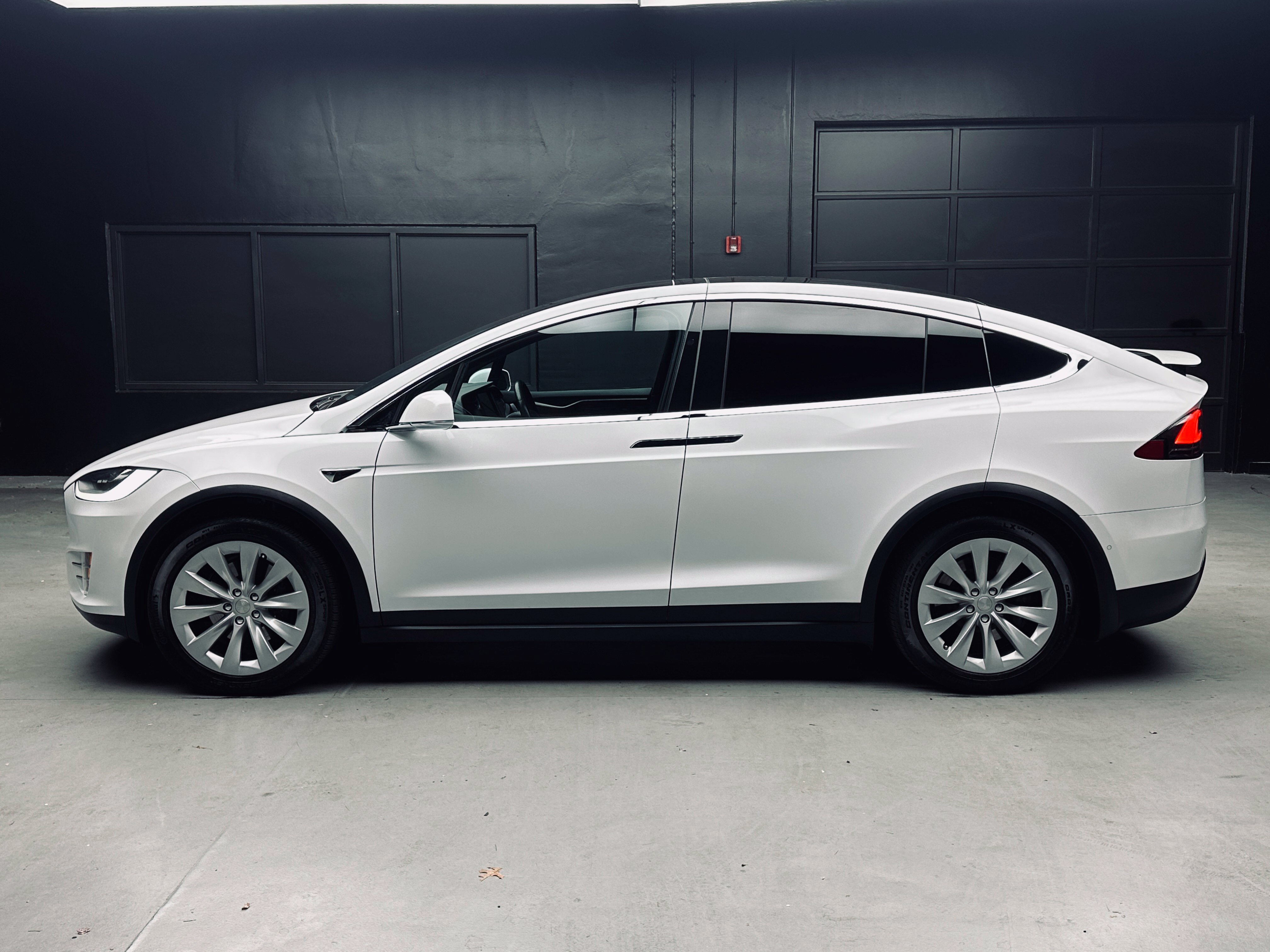 Used 2020 Tesla Model X Long Range AWD/4WD image 4