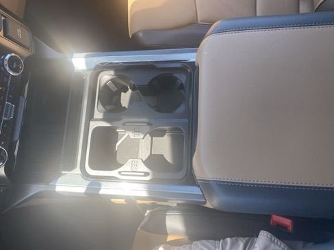 Used 2024 Ford F250 Lariat w/ Sport Appearance Package image 24