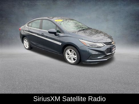 Used 2017 Chevrolet Cruze LT w/ Convenience Package image 9