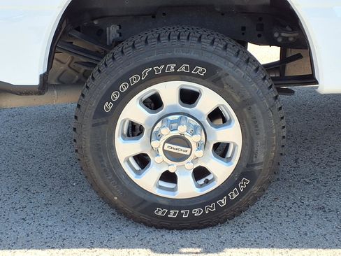 Certified 2024 Ford F250 XLT w/ 360-Degree Camera Package image 19