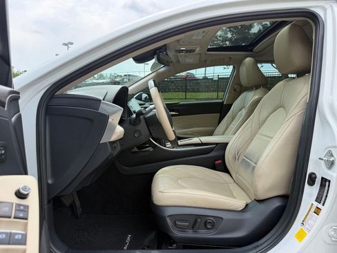 Used 2020 Toyota Avalon Limited w/ Advanced Safety Package FWD image 21