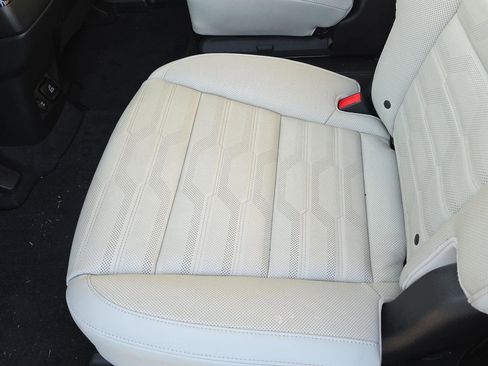 Used 2024 Kia Telluride SX Prestige image 31