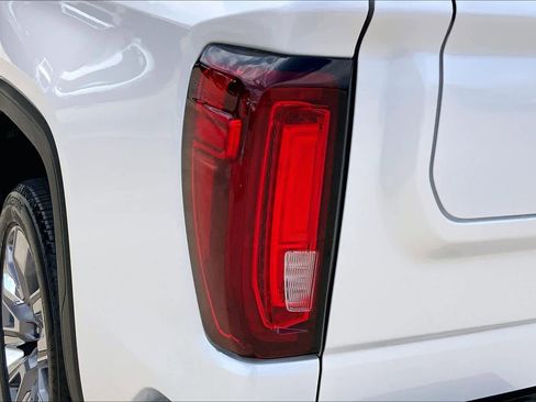 Used 2023 GMC Sierra 1500 Denali w/ Denali Reserve Package AWD/4WD image 26