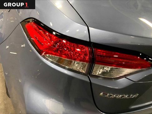 Used 2025 Toyota Corolla LE w/ LE Premium Package FWD image 29