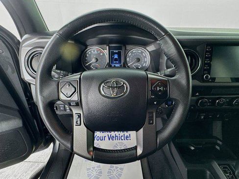 Certified 2023 Toyota Tacoma TRD Off-Road AWD/4WD image 11