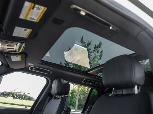 New 2026 Land Rover Range Rover SE AWD/4WD image 5