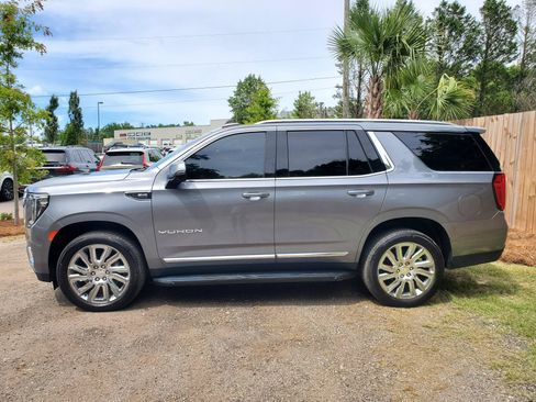 Used 2022 GMC Yukon SLT w/ SLT Premium Package AWD/4WD image 5