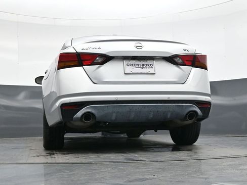 Used 2022 Nissan Altima 2.5 SV w/ SV Premium Package image 34