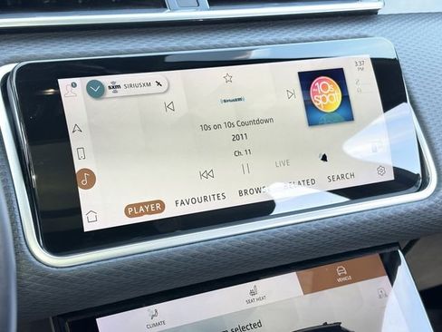 Used 2023 Land Rover Range Rover Velar R-Dynamic S image 13