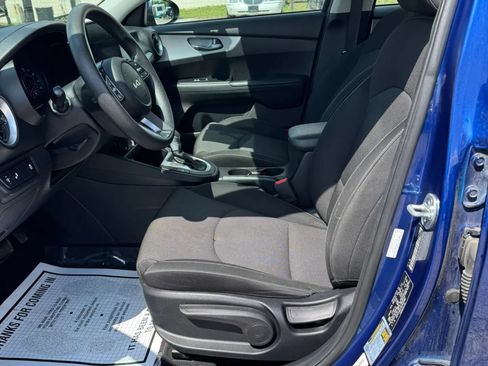 Used 2022 Kia Forte LXS w/ LXS Technology Package FWD image 10
