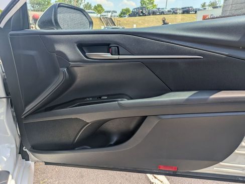 Used 2025 Toyota Camry LE FWD image 32