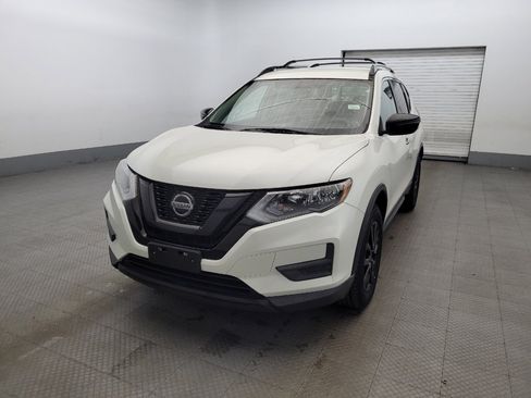 Used 2018 Nissan Rogue SV image 15
