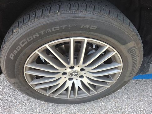 Used 2024 Mercedes-Benz GLC 300 4MATIC image 10
