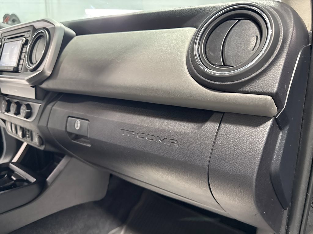 Used 2019 Toyota Tacoma SR5 RWD image 32