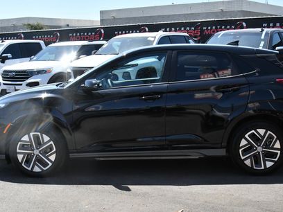 Used 2023 Hyundai Kona SE w/ Cargo Package