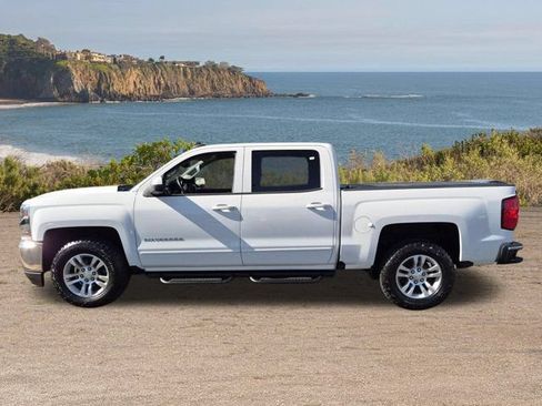 Used 2018 Chevrolet Silverado 1500 LT w/ All Star Edition RWD image 8