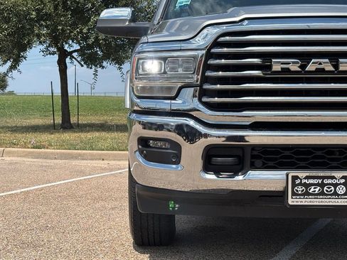Used 2022 RAM 2500 Limited AWD/4WD image 4