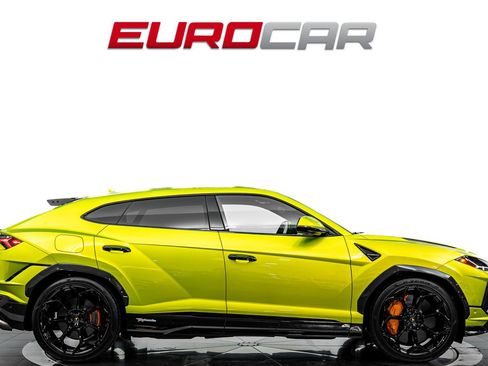 Used 2023 Lamborghini Urus Performante AWD/4WD image 6