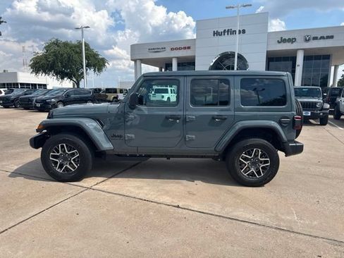 Certified 2026 Jeep Wrangler Unlimited Sahara AWD/4WD image 1
