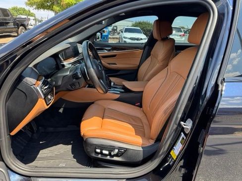 Used 2020 BMW M550i xDrive AWD/4WD image 16