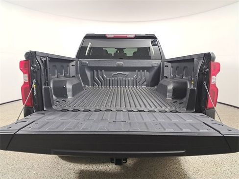 Used 2022 Chevrolet Silverado 1500 LTZ image 11