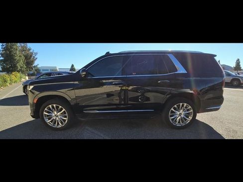 Used 2021 Cadillac Escalade Premium Luxury image 7
