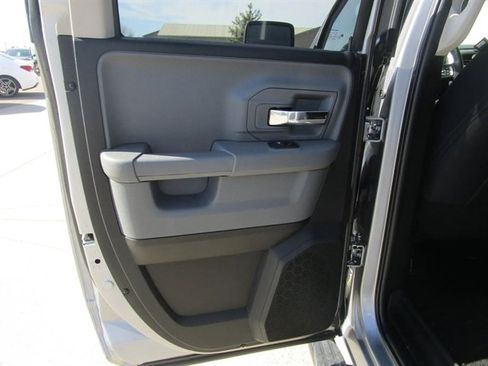 Used 2019 RAM 1500 Classic Warlock image 14