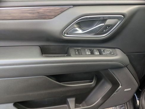 Used 2023 Chevrolet Suburban Z71 w/ Luxury Package image 9