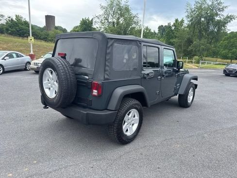 Used 2017 Jeep Wrangler Unlimited Sport w/ Quick Order Package 24S AWD/4WD image 8