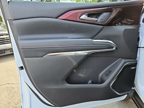 New 2026 Chevrolet Traverse Z71 w/ Enhanced Driving Package AWD/4WD image 14