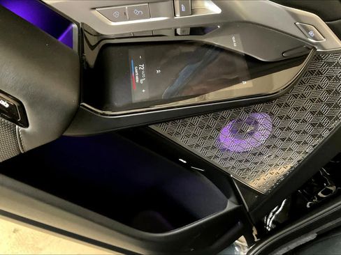 Used 2023 BMW i7 xDrive60 w/ Executive Package 2 image 33