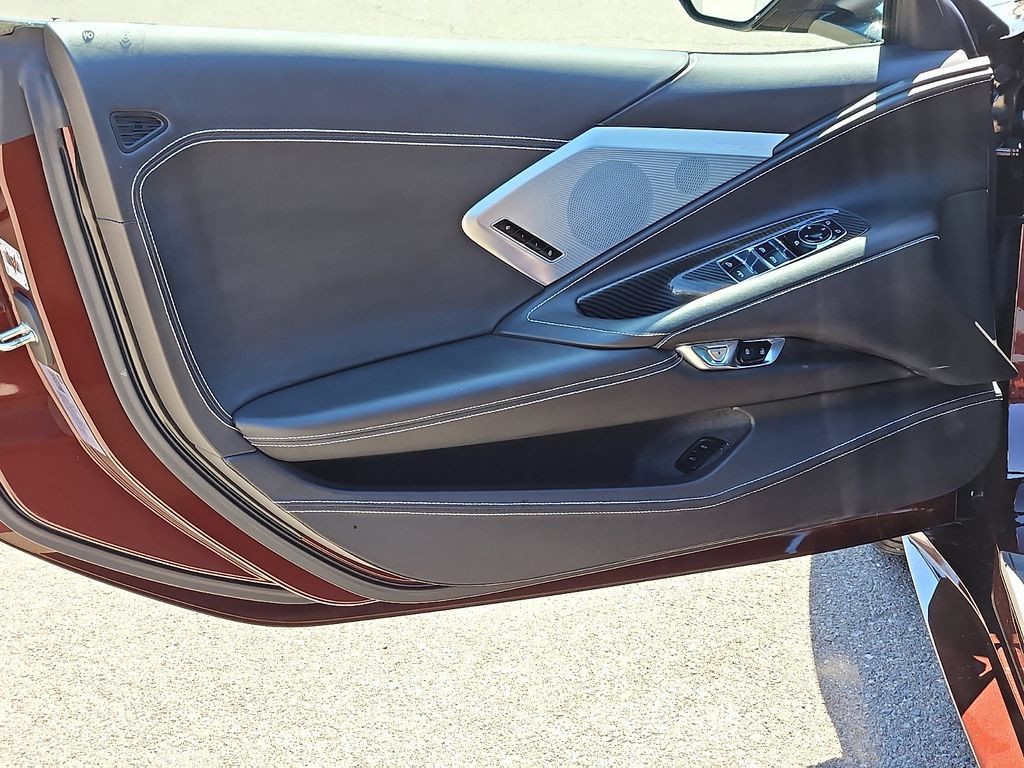 Used 2022 Chevrolet Corvette Stingray Premium Conv w/ Z51 Performance Package RWD image 12