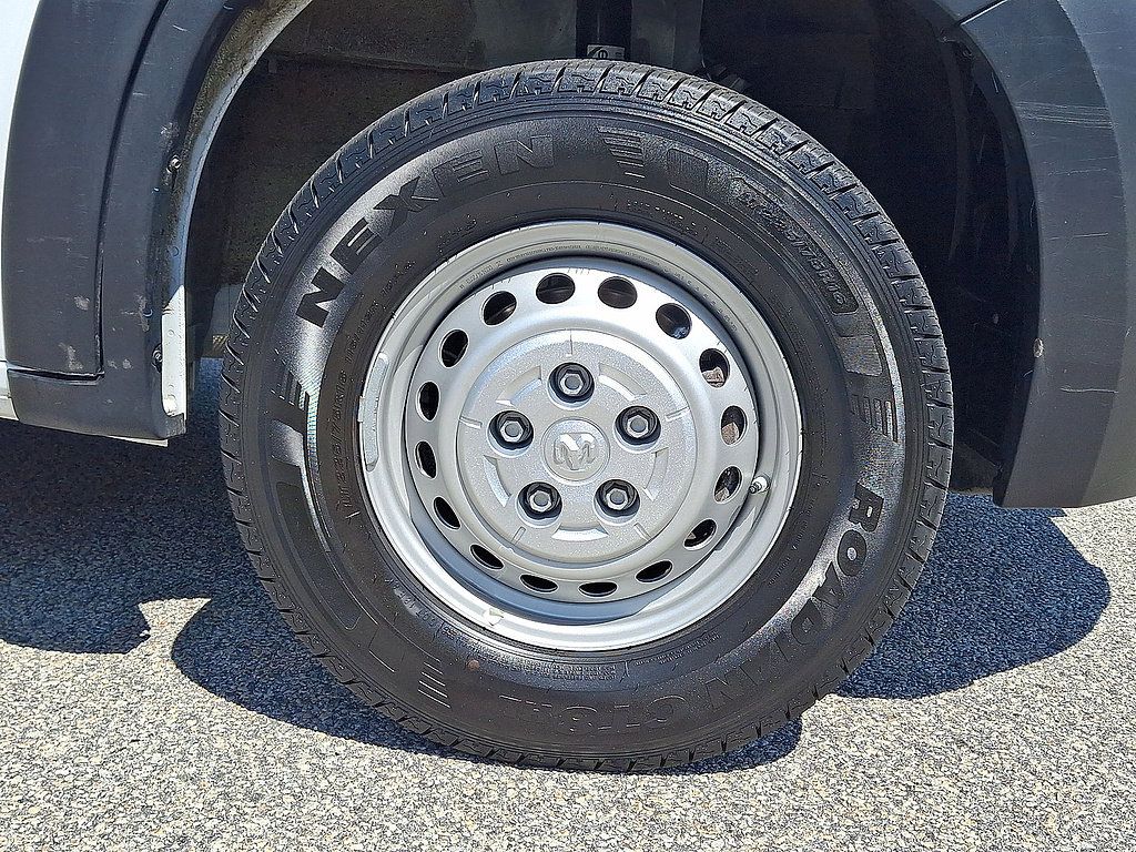 Used 2026 RAM ProMaster 2500 w/ Convenience Group FWD image 24