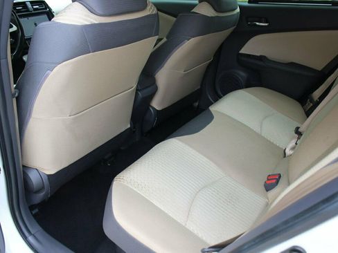 Used 2016 Toyota Prius Two FWD image 13