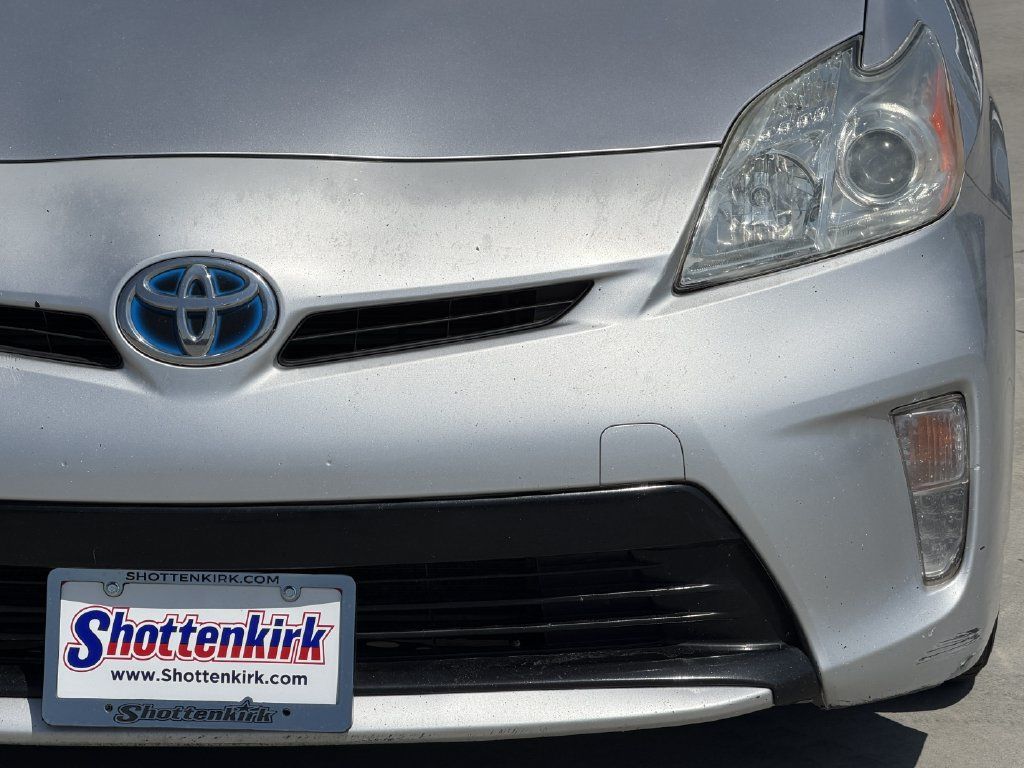 Used 2012 Toyota Prius Two FWD image 9